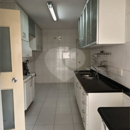Apartamento para alugar com 3 quartos, sendo 1 suíte, em Cerqueira César, São Paulo, SP