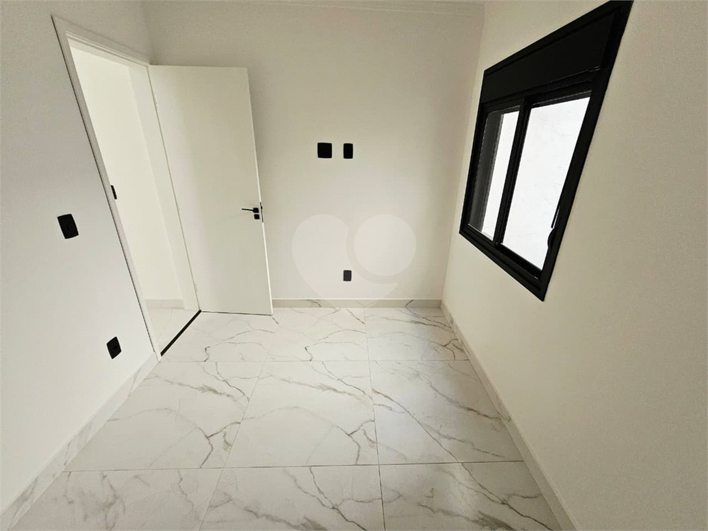 Sobrado à venda com 3 quartos, sendo 2 suítes,  em Vila Dom Pedro II, São Paulo, SP