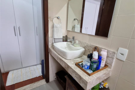 Casa à venda com 3 quartos, sendo 1 suíte, em Jardim Franca, São Paulo, SP