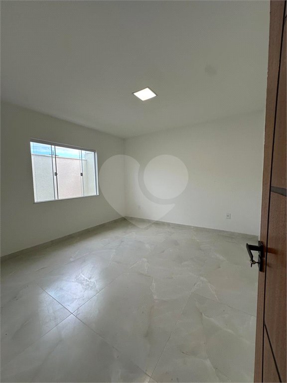 Casa à venda com 2 quartos, sendo 1 suíte, em Guriri, Cabo Frio, RJ