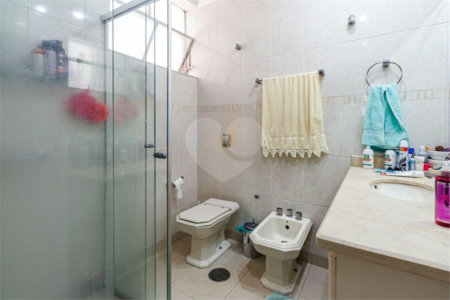 Apartamento à venda com 3 quartos, sendo 1 suíte,  em Santa Cecília, São Paulo, SP