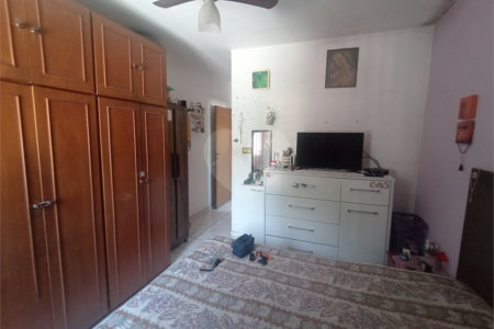 Sobrado à venda com 4 quartos, sendo 1 suíte, em Jardim Marisa, São Paulo, SP