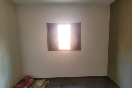 Casa à venda com 3 quartos, sendo 1 suíte, em Vila Vitório Mazzei, São Paulo, SP