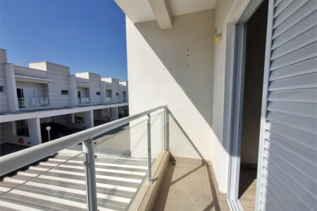 Casa à venda com 3 quartos, sendo 1 suíte, no condomínio Residencial Américo Figueiredo, Sorocaba - SP
