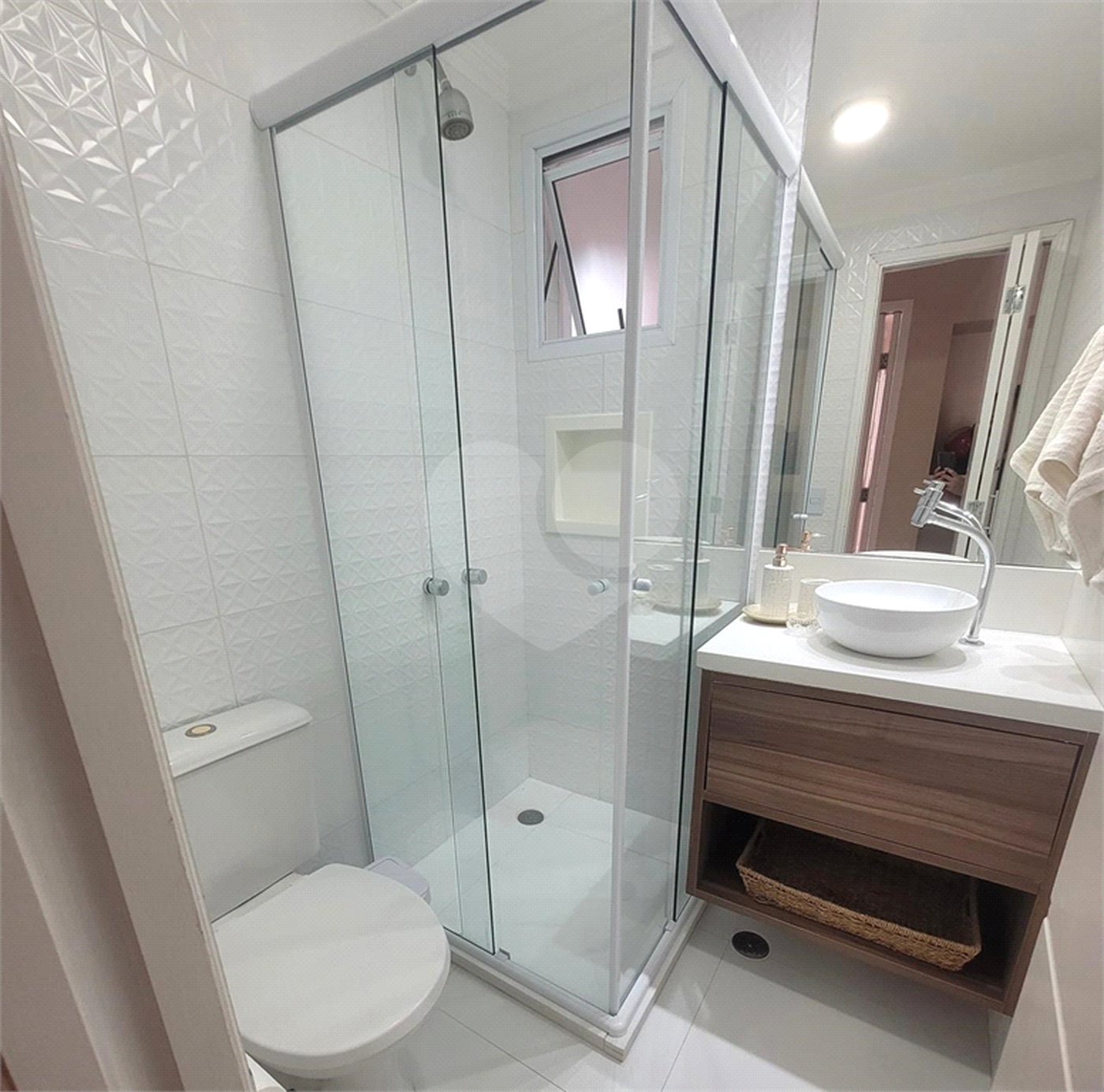 Apartamento à venda com 3 quartos, sendo 1 suíte,  em Vila Guilherme, São Paulo, SP
