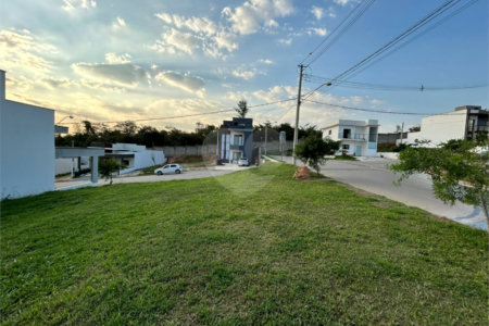 Terreno à venda no condomínio Horto Florestal Villagio, Sorocaba - SP