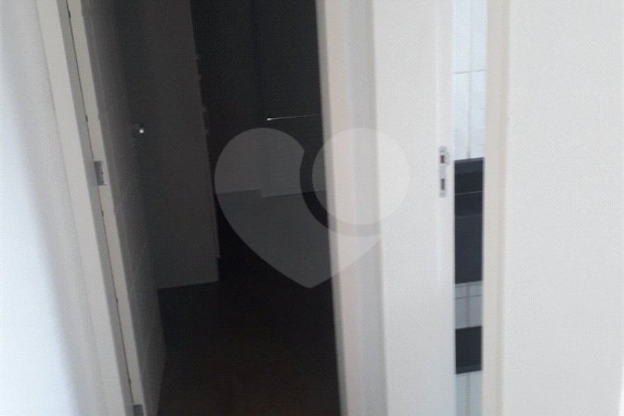 Sobrado à venda com 4 quartos, sendo 1 suíte, em Tremembé, São Paulo, SP