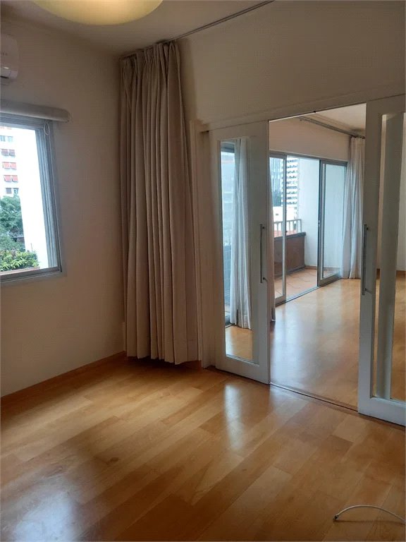Apartamento à venda com 3 quartos, sendo 1 suíte, em Pinheiros, São Paulo, SP