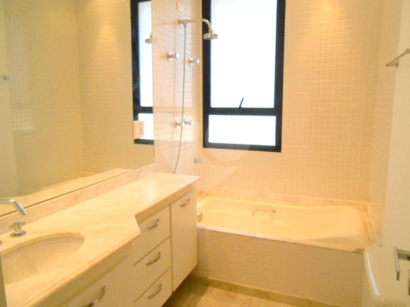 Apartamento à venda com 4 suítes em Vila Suzana, São Paulo, SP