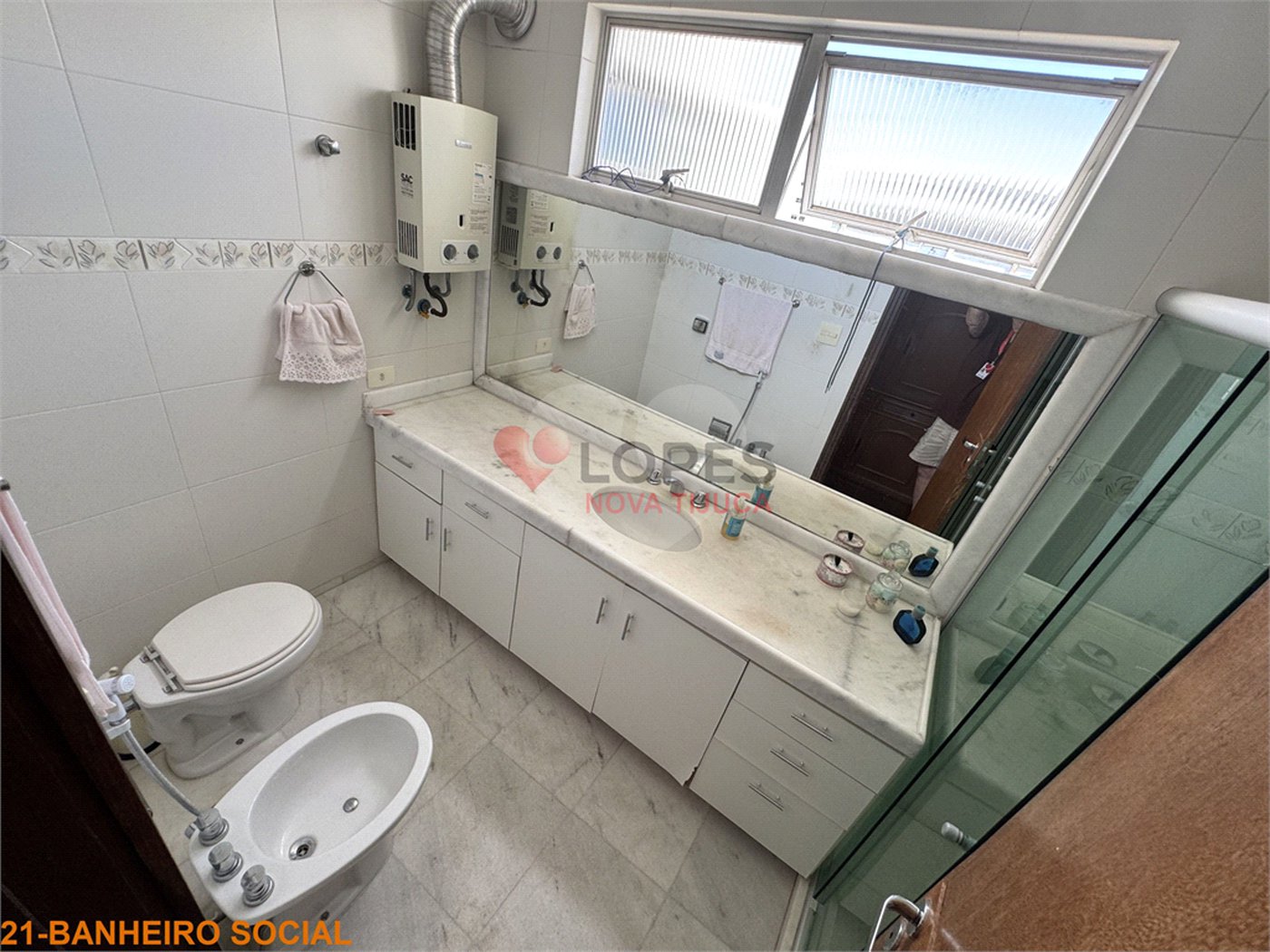 Apartamento à venda com 4 quartos, sendo 2 suítes,  em Tijuca, Rio de Janeiro, RJ
