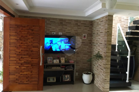 Sobrado à venda com 3 quartos, sendo 1 suíte,  em Vila Lageado, São Paulo, SP