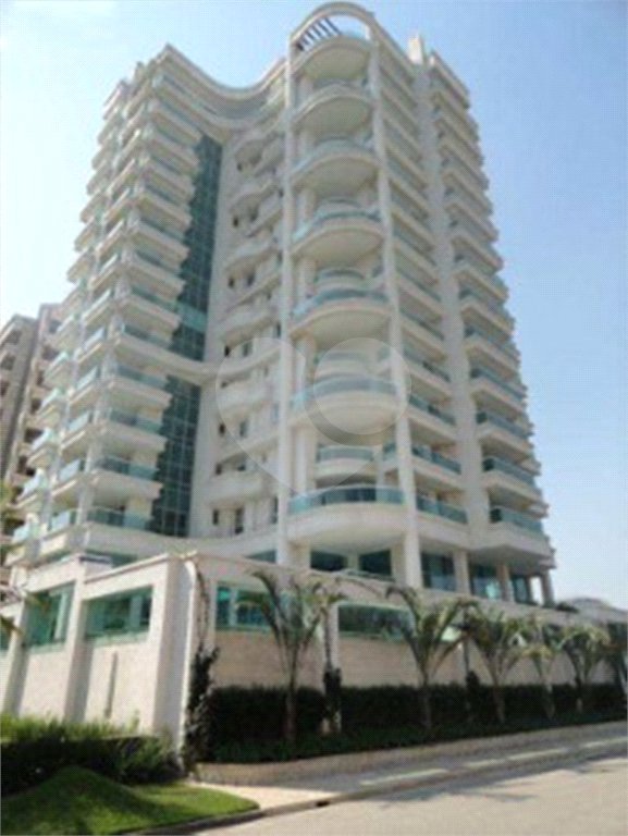 Apartamento à venda com 3 suítes em Jardim Virgínia, Guarujá, SP