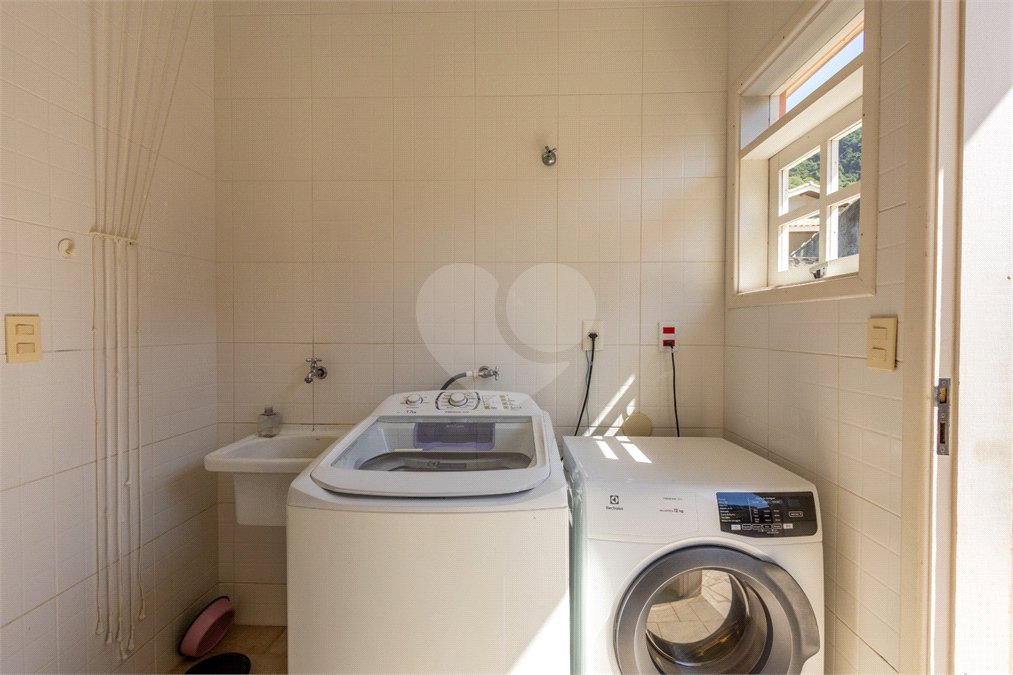 Casa à venda com 6 quartos, sendo 4 suítes, em Barequeçaba, São Sebastião, SP