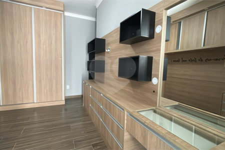 Casa à venda com 3 quartos, sendo 1 suíte, no condomínio Vila Paraty, Indaiatuba - SP