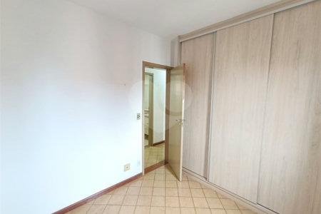 Apartamento à venda com 3 quartos, sendo 1 suíte, no Centro, Ribeirão Preto, SP