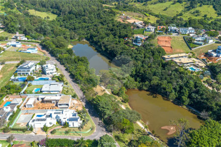 Casa à venda com 4 suítes no condomínio Residencial dos Lagos, Itupeva - SP