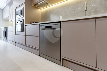 Apartamento à venda com 3 quartos, sendo 2 suítes, em Brooklin, São Paulo, SP