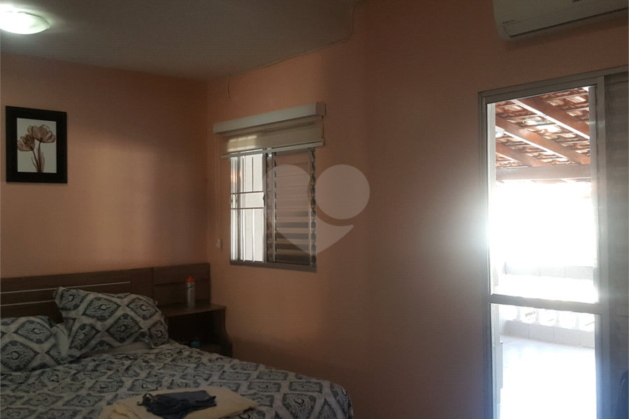 Sobrado à venda com 2 quartos em Tremembé, São Paulo, SP