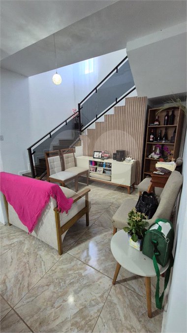 Casa à venda com 3 quartos em Vila Oliveira, Mogi das Cruzes, SP