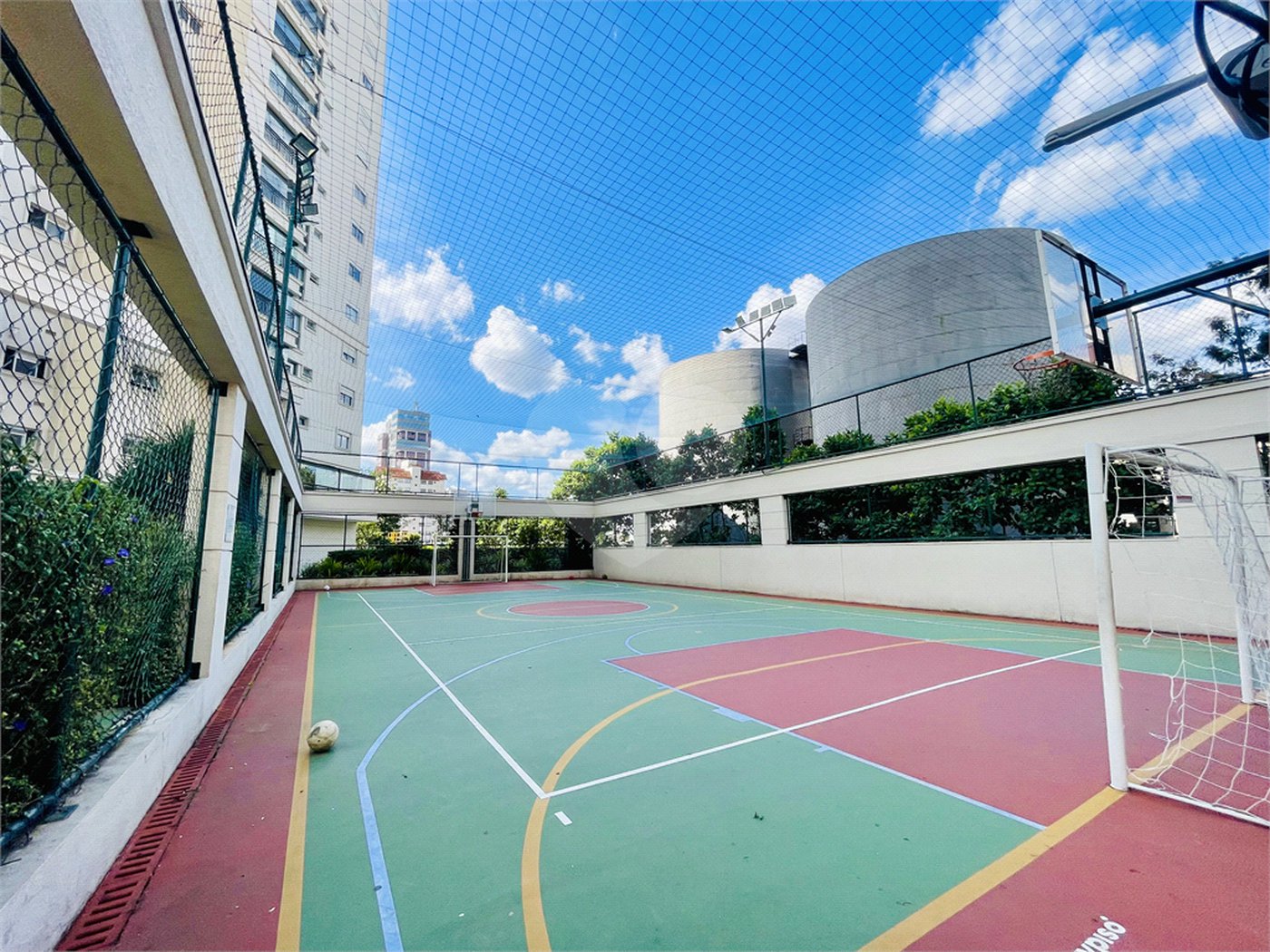 Apartamento à venda com 3 suítes em Vila Gilda, Santo André, SP