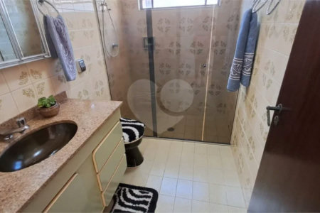 Casa à venda com 3 quartos, sendo 1 suíte, em Vila Maria Baixa, São Paulo, SP
