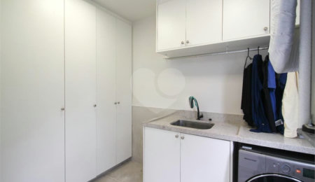 Apartamento à venda com 2 quartos, sendo 1 suíte,  em Vila Olímpia, São Paulo, SP