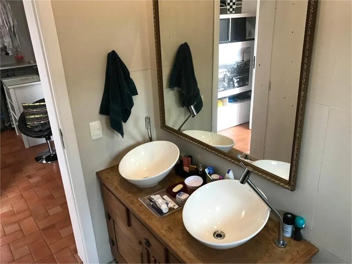 Casa de Vila à venda com 3 quartos, sendo 1 suíte, em Cidade São Francisco, São Paulo, SP