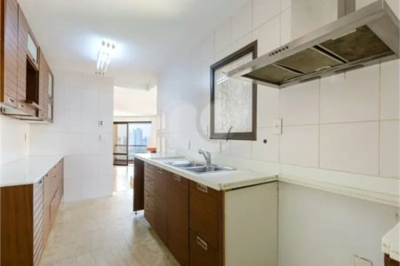 Apartamento à venda ou para alugar com 3 suítes em Real Parque, São Paulo, SP