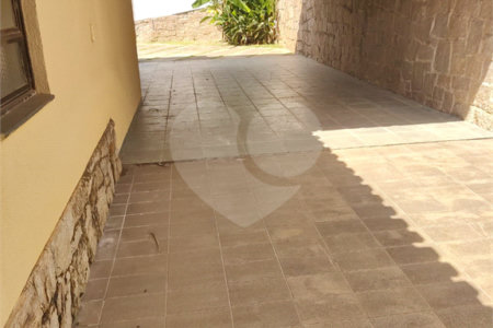 Casa à venda com 4 suítes no condomínio Estância Marambaia, Vinhedo - SP