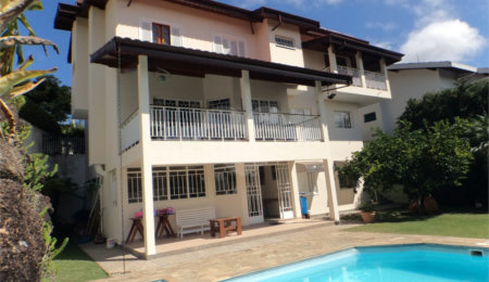 Casa à venda com 4 suítes em Nova Gardênia, Atibaia, SP