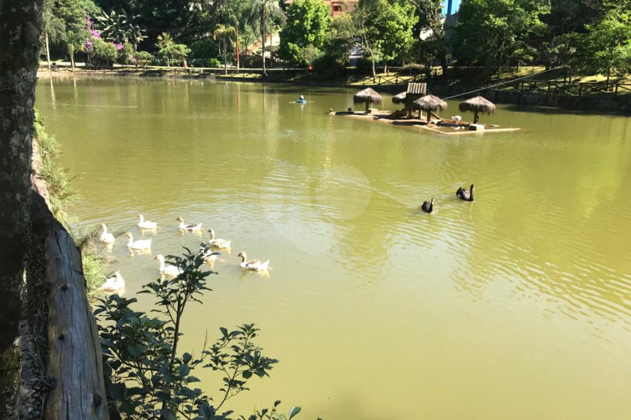 Terreno à venda no condomínio Parque Imperial da Cantareira, Mairiporã - SP