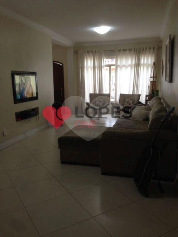 Sobrado à venda com 3 quartos, sendo 1 suíte,  em Vila Mazzei, São Paulo, SP