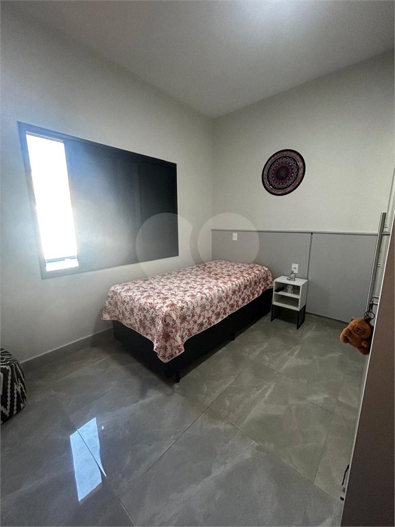 Casa à venda com 2 quartos, sendo 1 suíte,  no condomínio Residencial Parque Imperial, Salto - SP