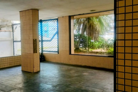 Apartamento com 3 dormitórios para alugar, 140 m² por R$ 3.850,00/mês - Itararé - São Vicente/SP