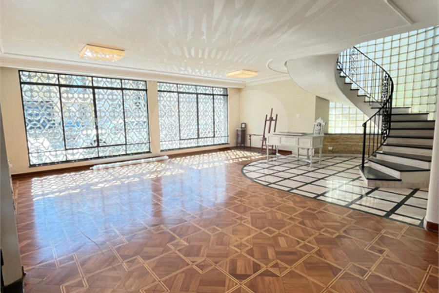Sobrado à venda com 4 quartos, sendo 1 suíte, em Santana, São Paulo, SP