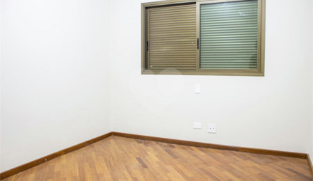 Apartamento à venda com 3 suítes em Jardim Londrina, São Paulo, SP