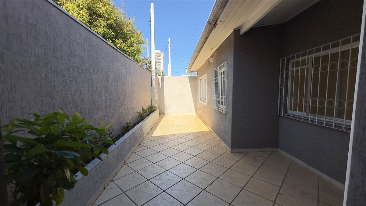 Casa para alugar com 4 quartos, sendo 3 suítes, em Vila Sfeir, Indaiatuba, SP