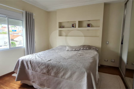 Sobrado à venda com 4 quartos, sendo 1 suíte, em Jabaquara, São Paulo, SP