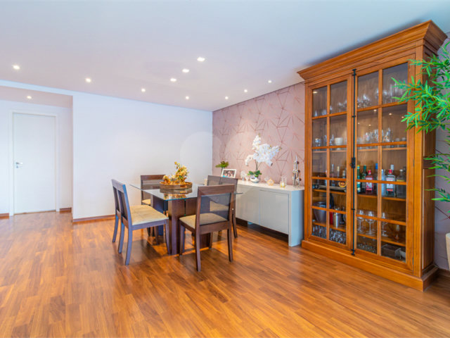 Apartamento à venda com 3 suítes em Chácara Santo Antônio, São Paulo, SP