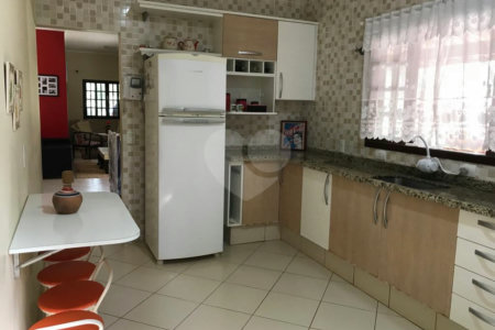 Chácara à venda com 4 quartos, sendo 3 suítes, em Monterrey, Louveira, SP