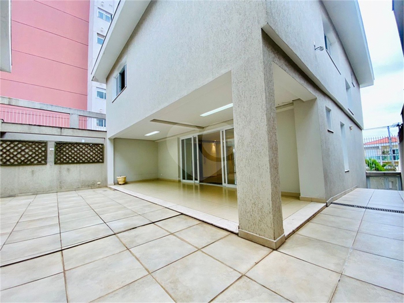 Sobrado à venda com 4 quartos, sendo 3 suítes, em Vila Ester (zona Norte), São Paulo, SP
