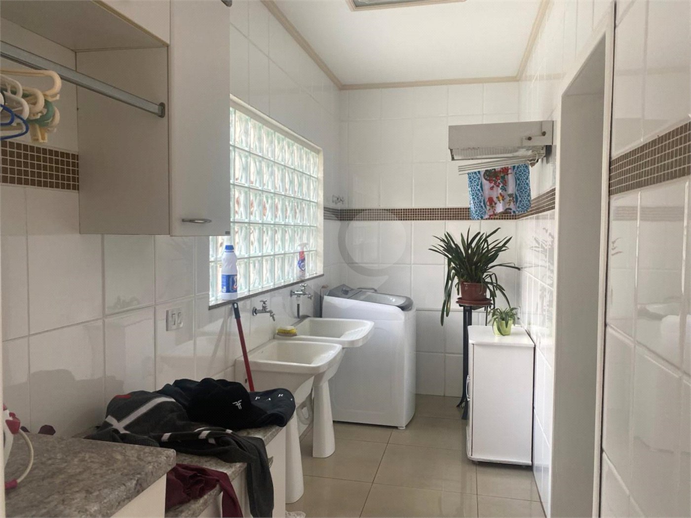 Casa à venda com 3 suítes em Vila Carrão, São Paulo, SP