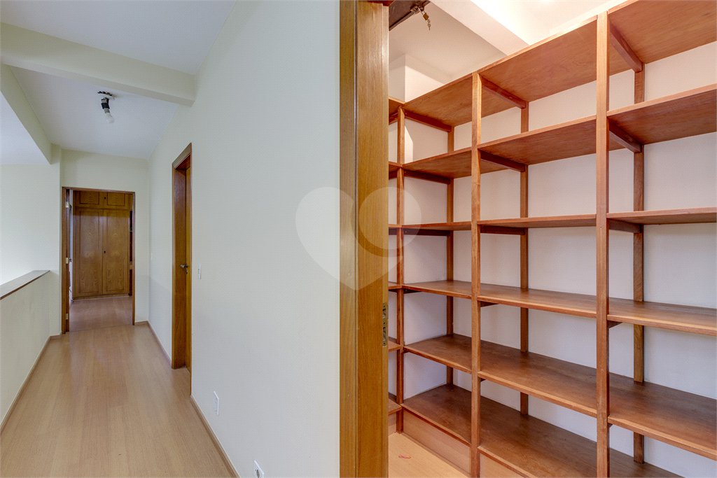 Casa à venda com 4 quartos, sendo 3 suítes, em Jardim Marajoara, São Paulo, SP