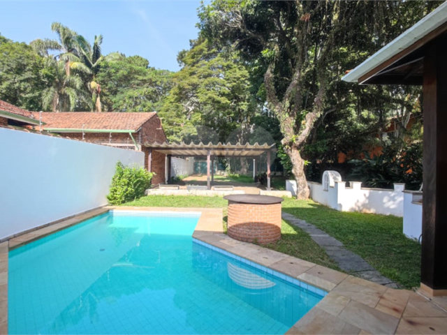 Terreno à venda com 1 suíte em Interlagos, São Paulo, SP