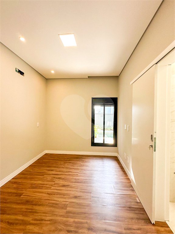 Casa à venda com 3 suítes no condomínio Residencial Mont'alcino, Valinhos - SP