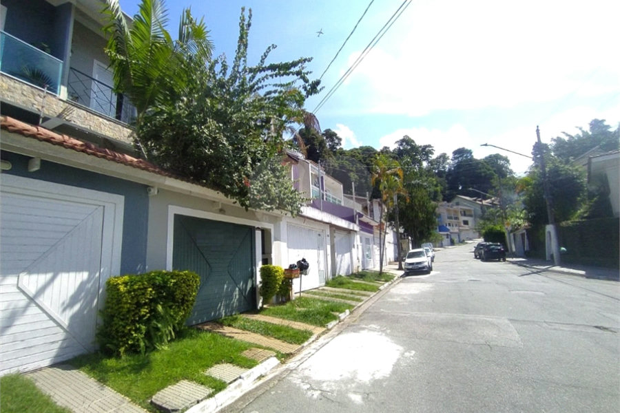 Sobrado à venda com 3 quartos, sendo 1 suíte, em Lauzane Paulista, São Paulo, SP
