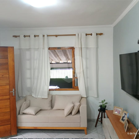 Casa à venda com 2 quartos, sendo 1 suíte,  em Jardim Cambuci, Mogi das Cruzes, SP