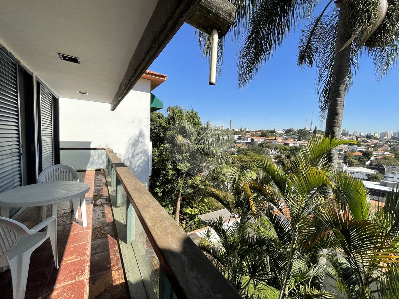 Casa à venda com 4 quartos, sendo 1 suíte,  em Pacaembu, São Paulo, SP