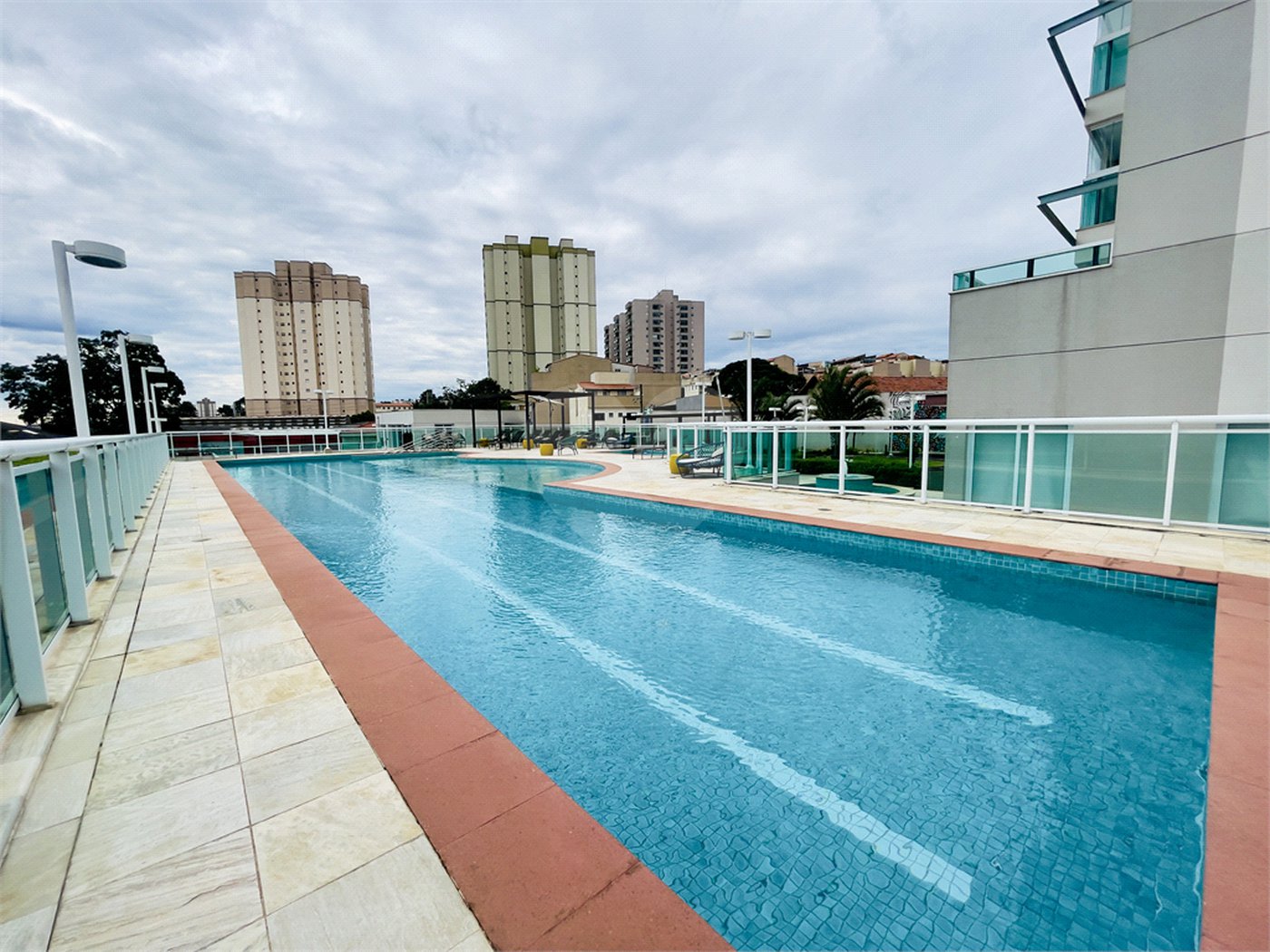Apartamento à venda com 2 suítes em Vila Scarpelli, Santo André, SP