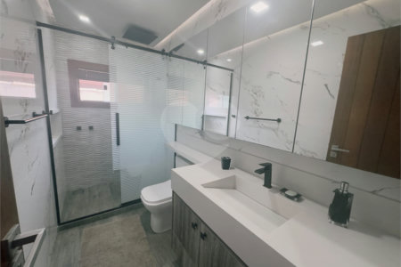 Casa em condomínio à venda com 4 quartos, sendo 2 suítes,  em Caravelas, Armação dos Búzios, RJ